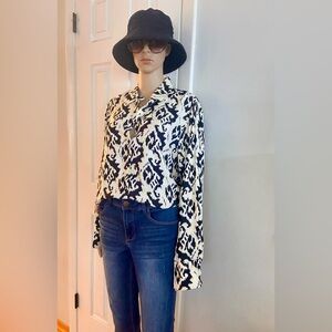 Zara Women’s L Black Off White Button Long Sleeve Shirt NWT